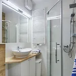 Kawalerka Z Miejscem Parkingowym W Hali Garazowej Apartamento