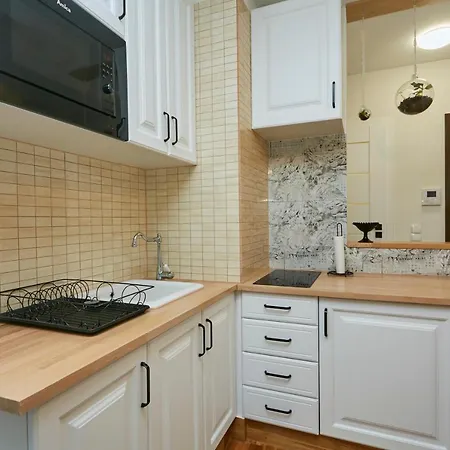 Kawalerka Z Miejscem Parkingowym W Hali Garazowej Appartement