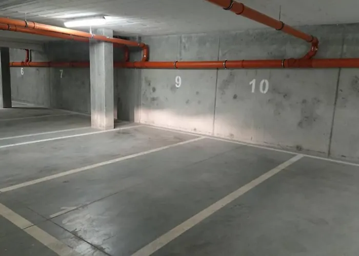 Kawalerka Z Miejscem Parkingowym W Hali Garazowej Appartamento